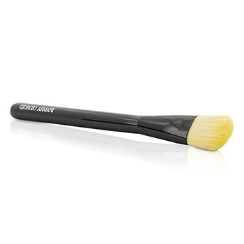 Giorgio Armani Maestro Blender Brush 4 | The Beauty Club™ | Shop Makeup